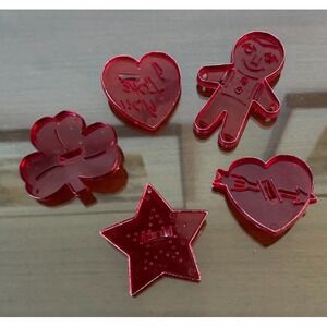 5 Vtg HRM Holiday Red Plastic Cookie Cutters Heart, Shamrock, Star, Gingerbread‎